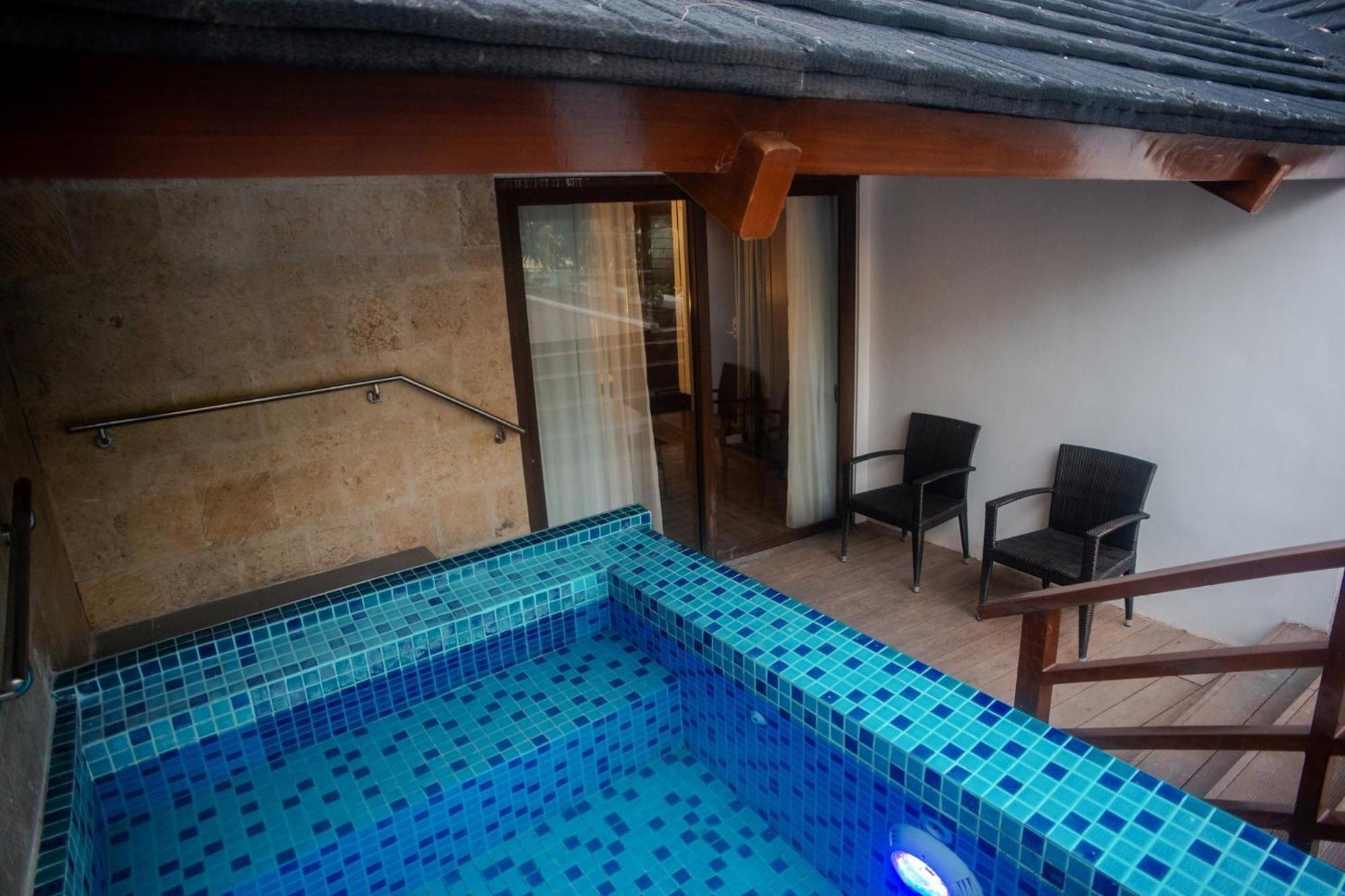 Mandarin White Sand Boracay Manoc-Manoc Zimmer foto